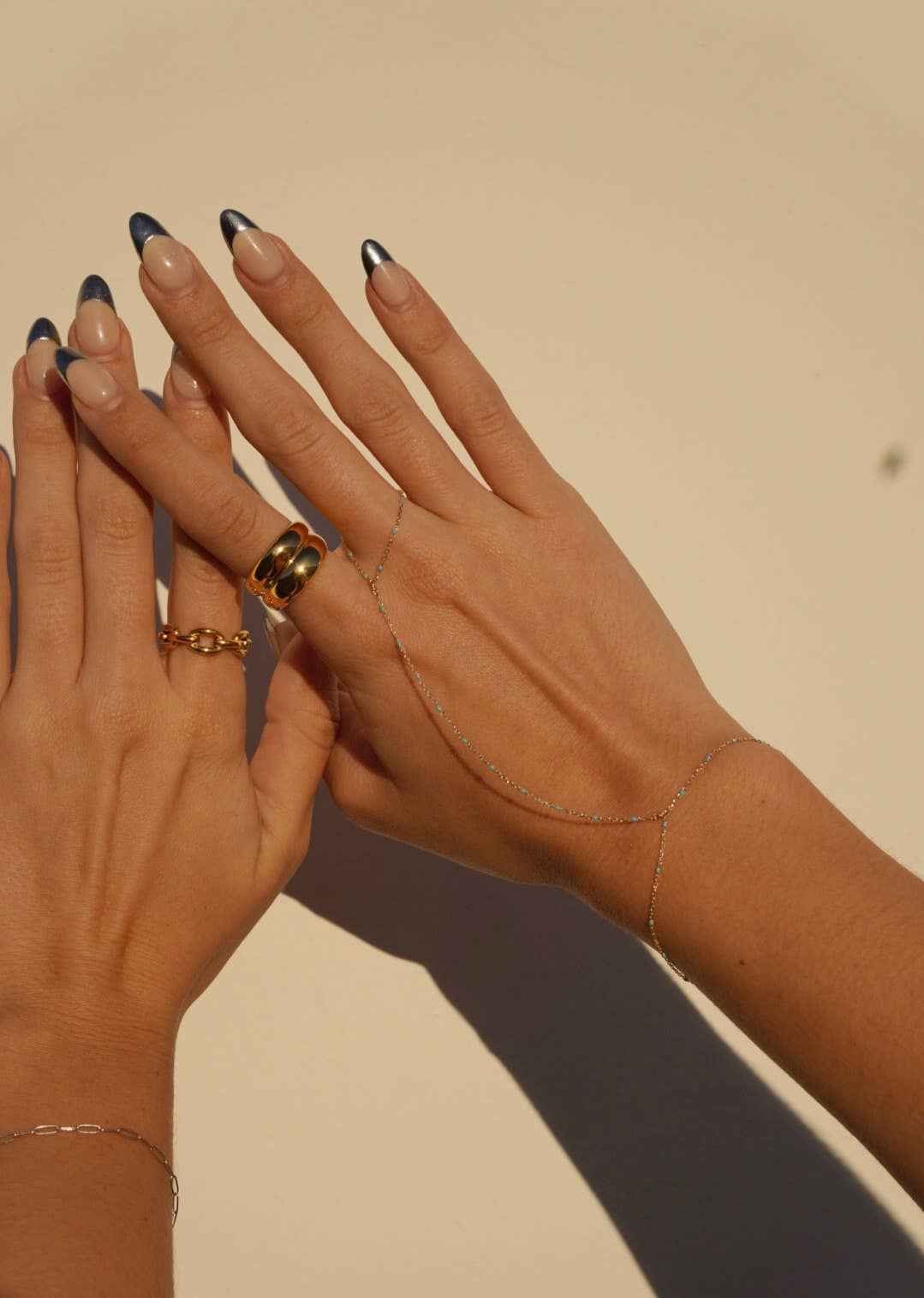 Enamel Hand Chain: Blue