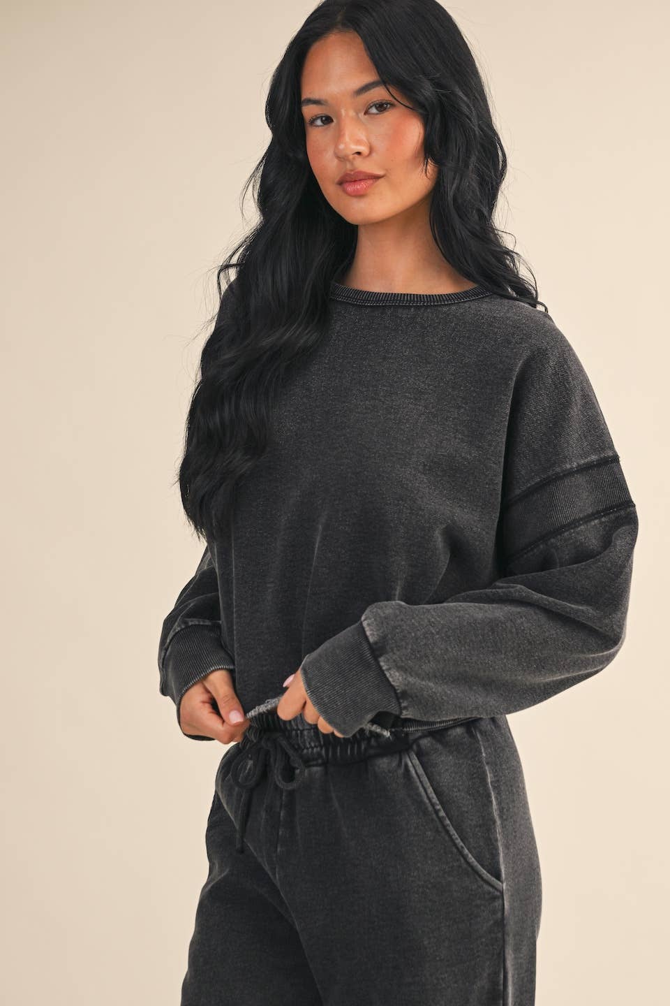 Denim Wash Cutout Back Layering Fleece-Lined Sweatshirt: Charcoal Denim / L