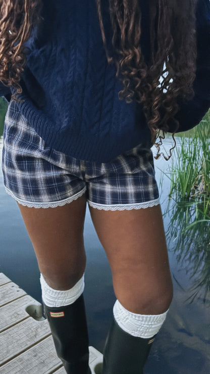 Cottage lace plaid shorts