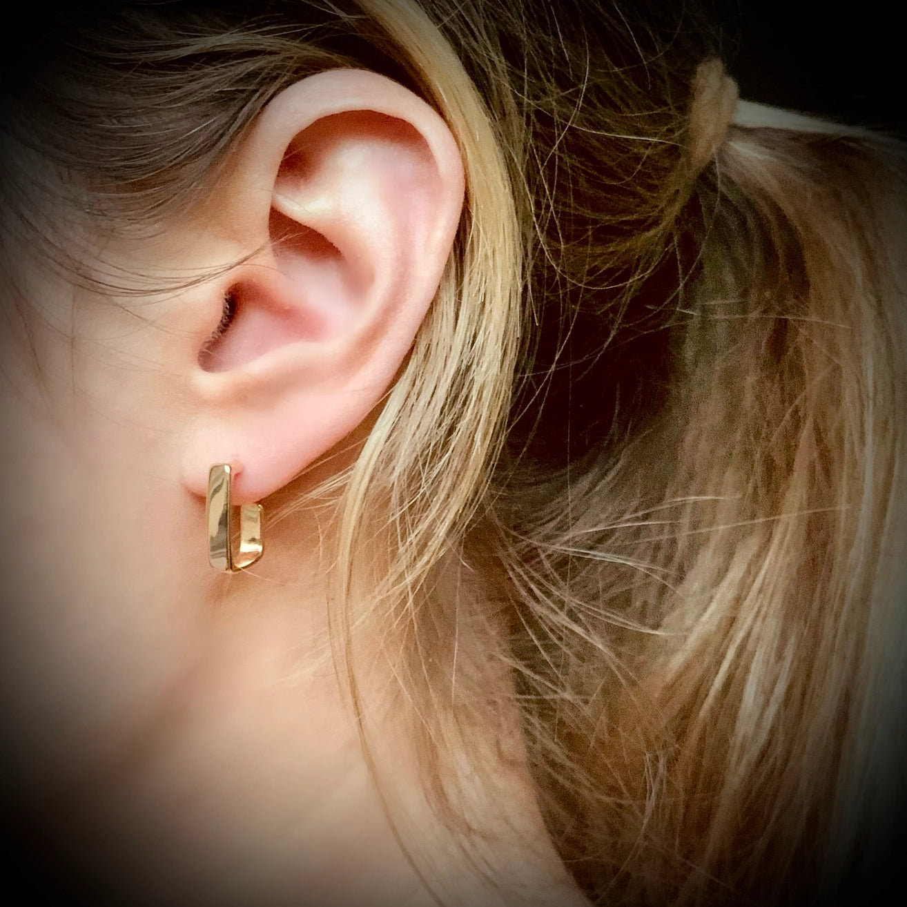 Quinn Gold Hoops