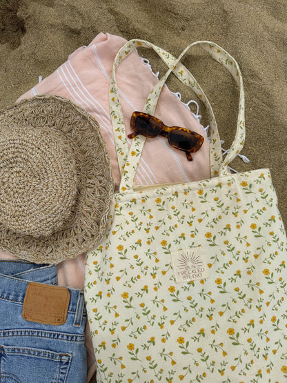 Buttercup Tote Bag: Wide