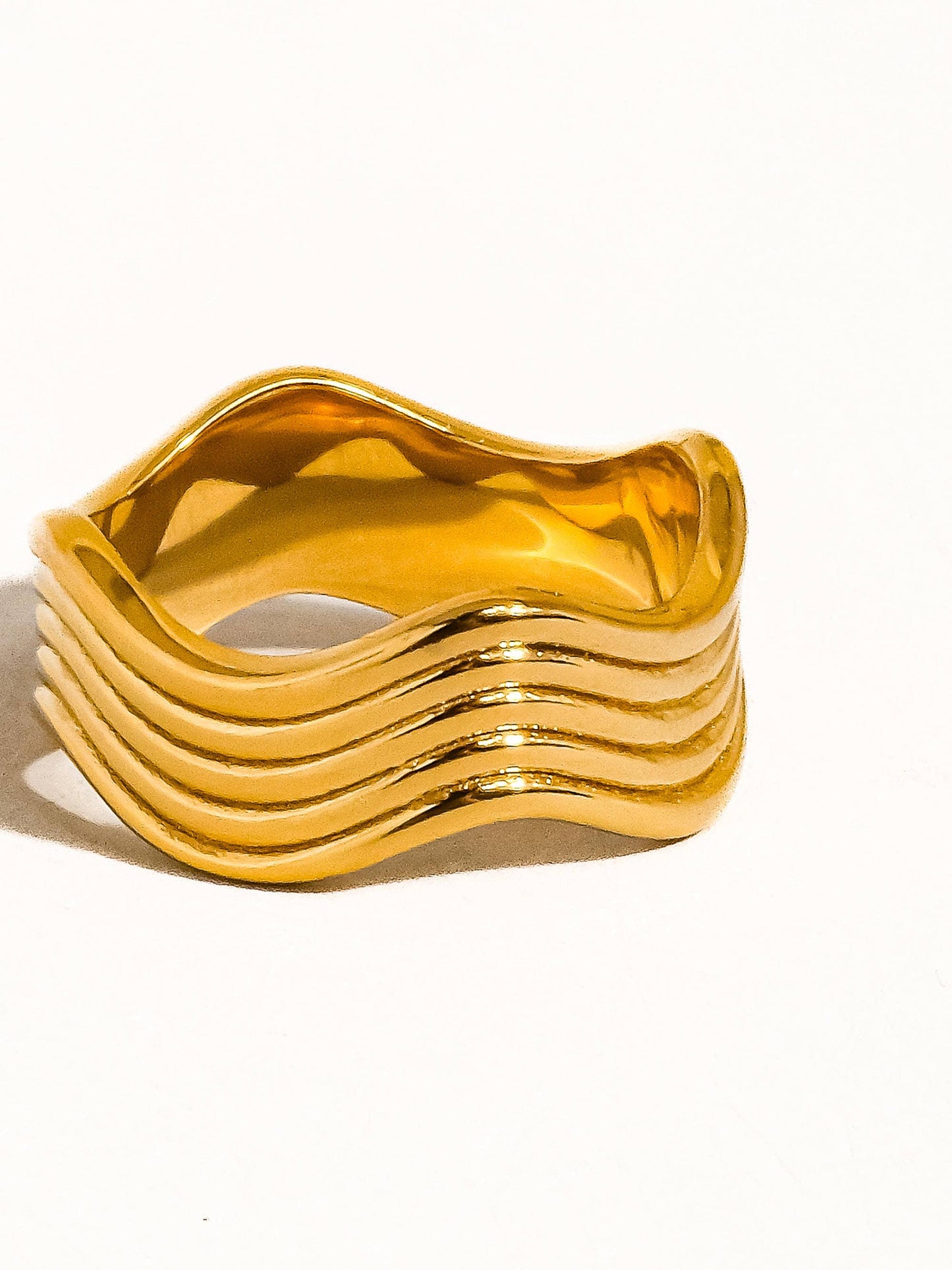 Ivan 18K Gold Non-Tarnish Wavy Ring: Yellow Gold