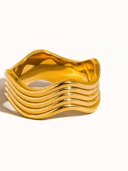 Ivan 18K Gold Non-Tarnish Wavy Ring: Yellow Gold