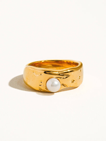 Pave 18K Gold Non-Tarnish Pearl Band Ring: Yellow Gold / 8