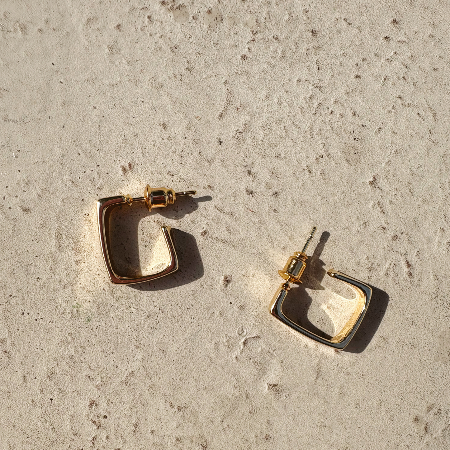 Quinn Gold Hoops