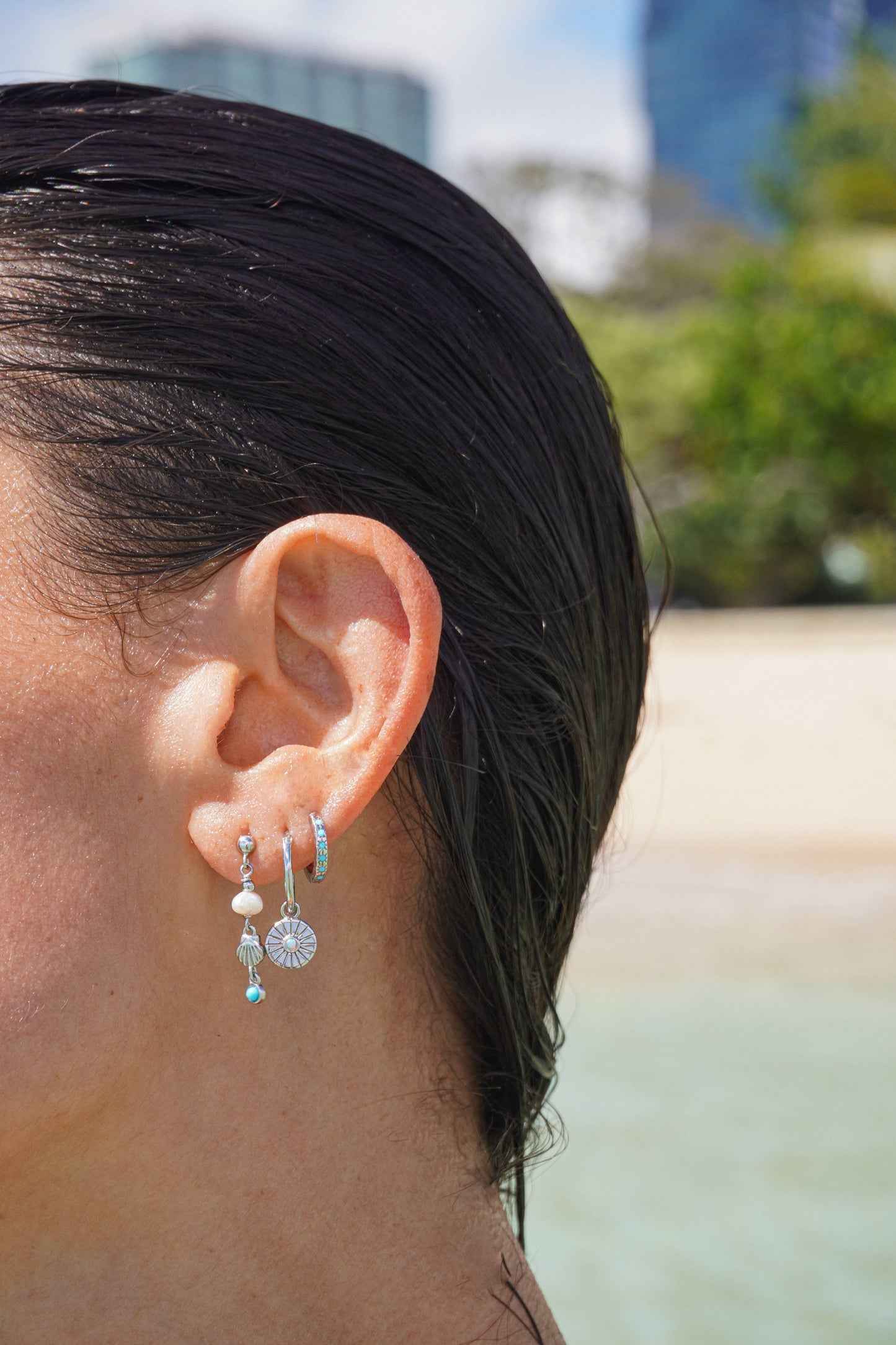 Julie Hoops: Gold