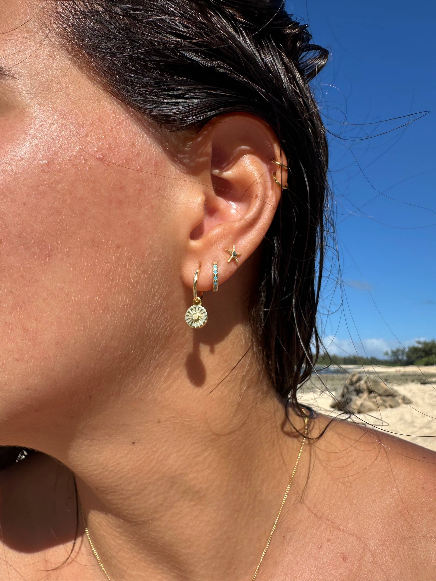 Cielo Azul Hoops